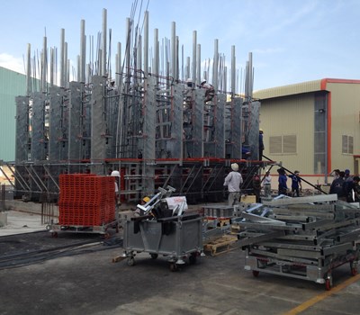 THỬ NGHIỆM CÂY DỰNG NHÀ CAO TẦNG BẰNG PP 