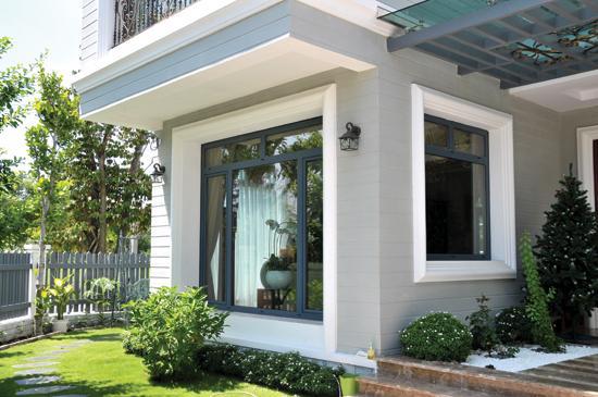 CỬA NHÔM ỐP GỖ EUROWINDOW