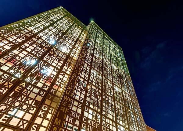 Tòa nhà ô chữ độc nhất vô nhị